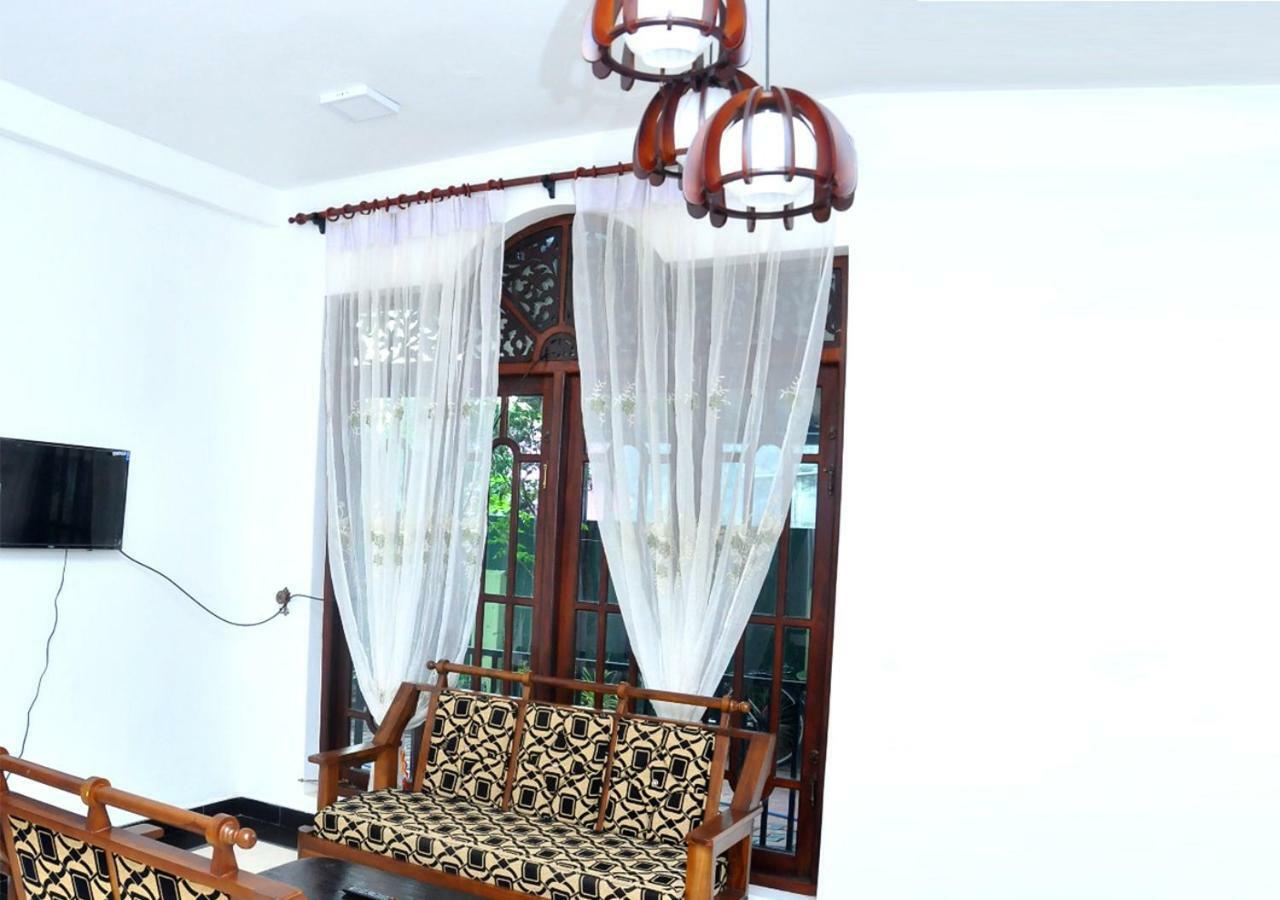 Arusha Guest House Negombo Extérieur photo